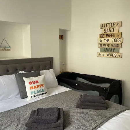 Our Happy Place 스카버러